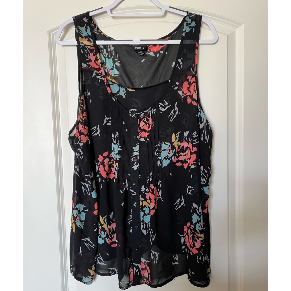 Black floral tank, Torrid size 3